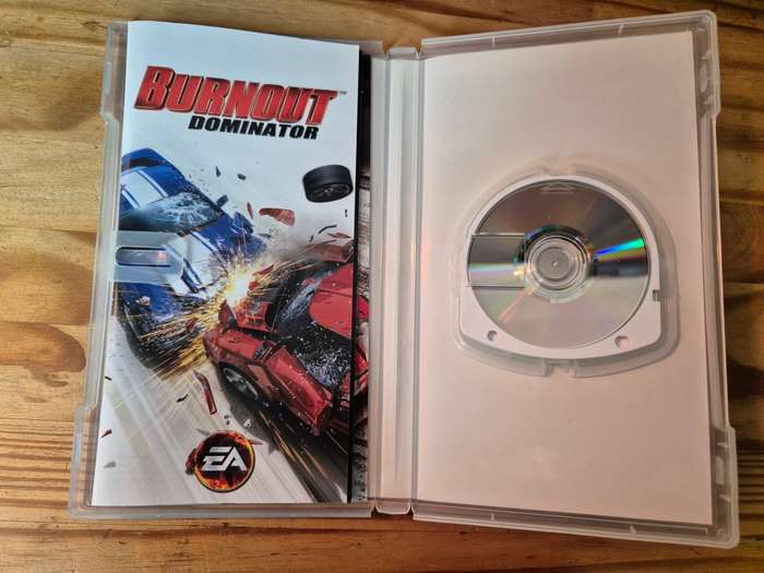 Burnout Dominator(PSP)