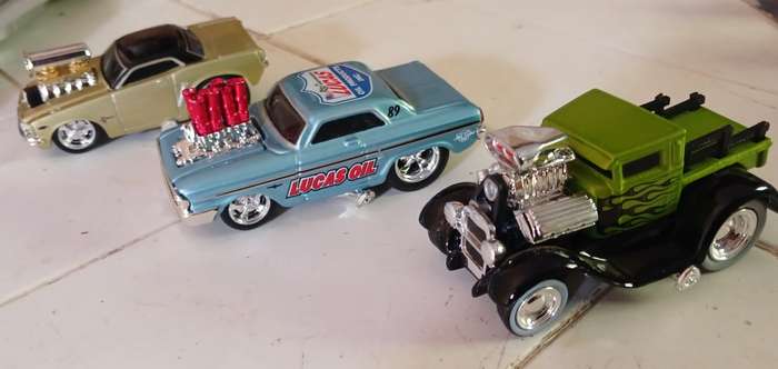 Maisto x3