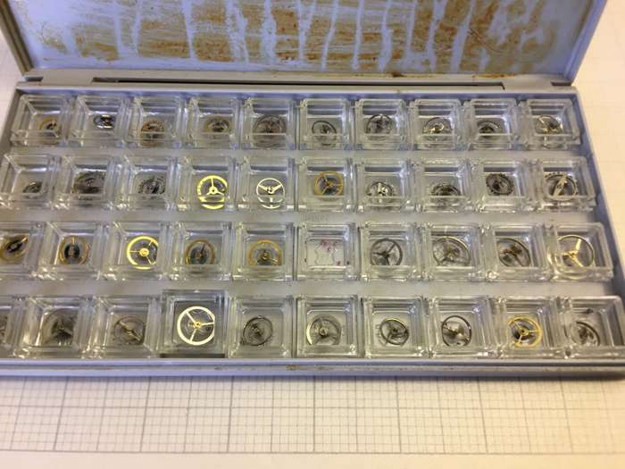 Watch parts - balance complete - 40 pieces