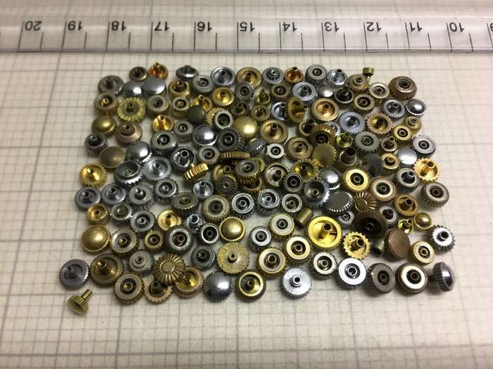 30 grams assorted used watch crowns #12 - 100+ pieces