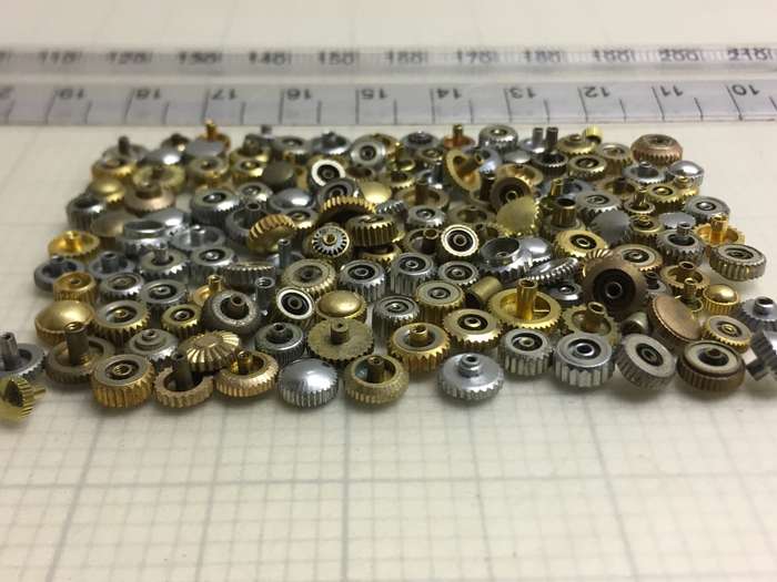 30 grams assorted used watch crowns #12 - 100+ pieces