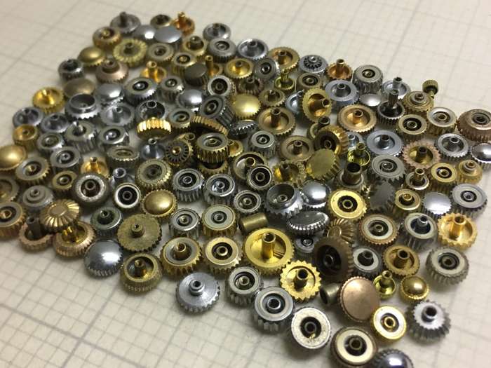30 grams assorted used watch crowns #12 - 100+ pieces
