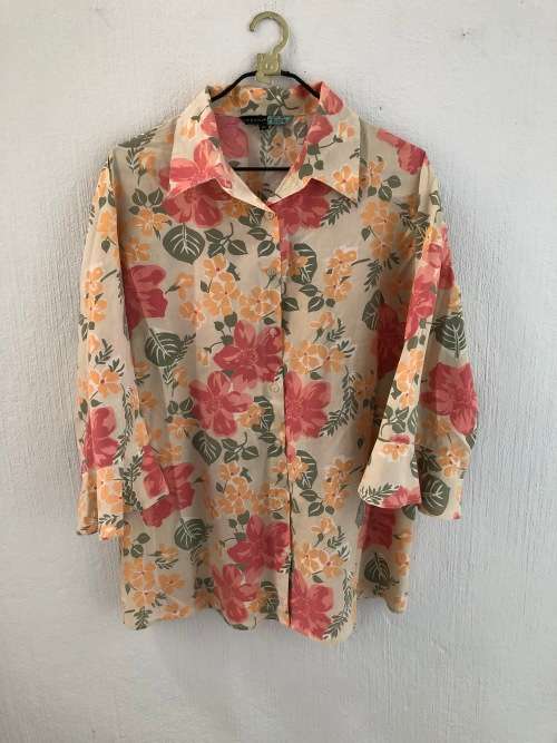 Vintage Button Up Shirt (Size 42)