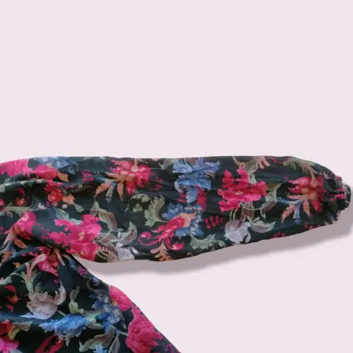 Vintage Floral Shirt with a Pussy Bow (Large)