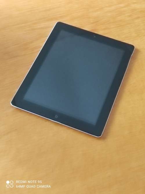 Apple iPad 2 Wi-Fi + 3G 16GB Black Please read