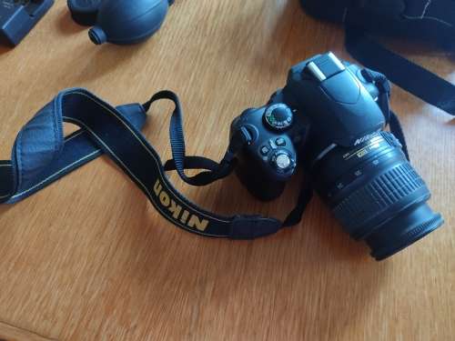 Nikon D40 DSLR Camera
