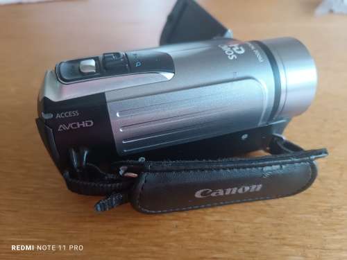 Canon HF-R106 Camcorder