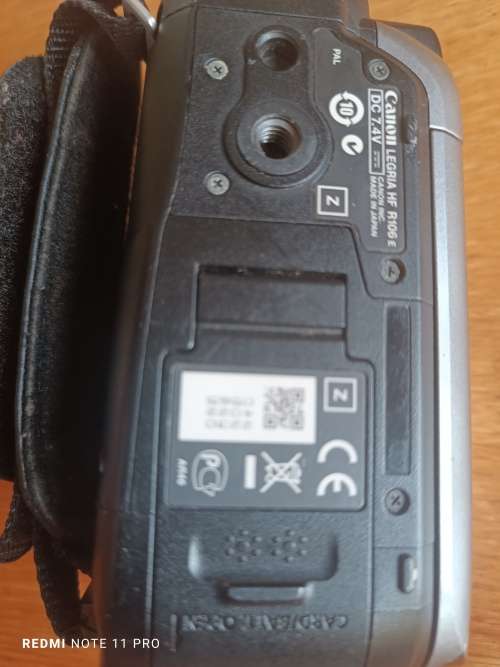Canon HF-R106 Camcorder