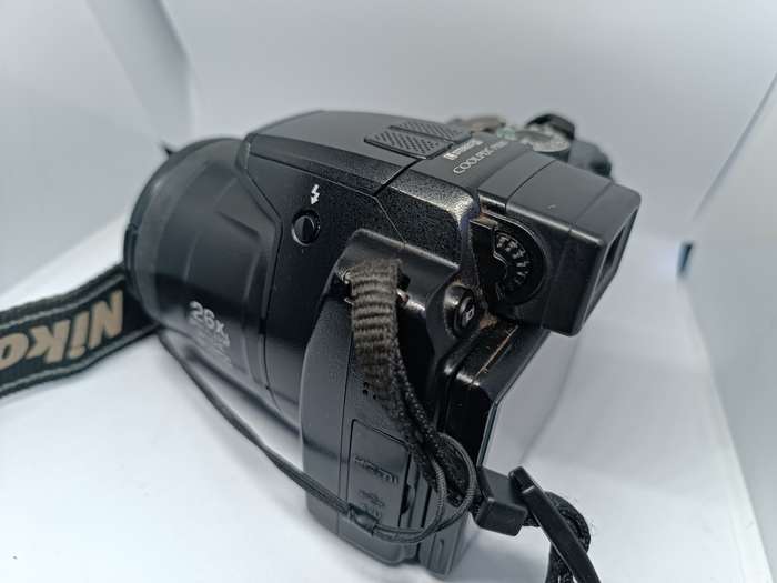 Nikon Coolpix P100 - 10.3MP - 26X Zoom - Digital Camera