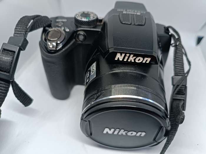 Nikon Coolpix P100 - 10.3MP - 26X Zoom - Digital Camera