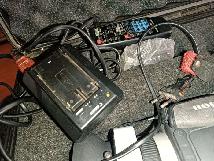 Canon XM2 - 3-CCD Video Camera