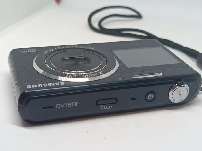 Samsung DV180F - 16.2MP - 5x Zoom - Smart Wifi Digital Camera