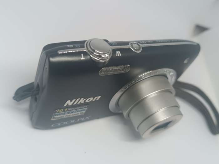 Nikon Coolpix S2900 - 20.1MP - 5x Zoom - Digital Camera
