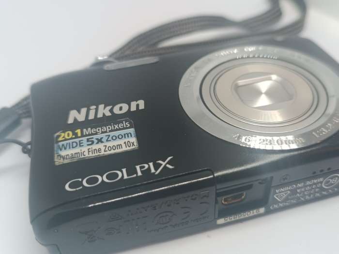 Nikon Coolpix S2900 - 20.1MP - 5x Zoom - Digital Camera