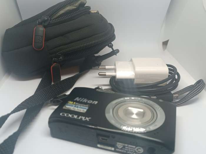 Nikon Coolpix S2900 - 20.1MP - 5x Zoom - Digital Camera