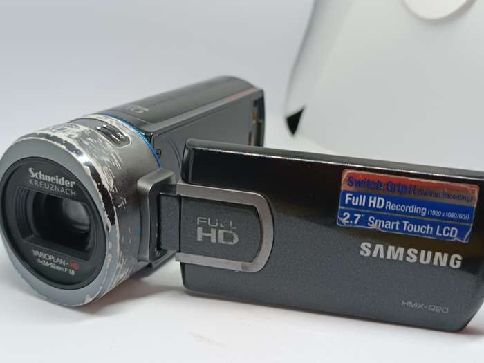 Samsung HMX-Q20 HD Flash Camcorder