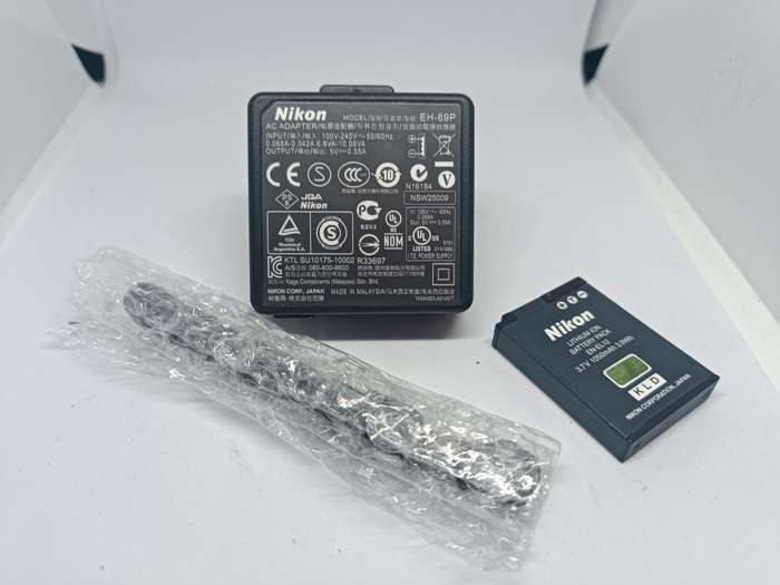 Nikon Coolpix S9100 - 12.1MP - 18x Zoom - Digital Camera