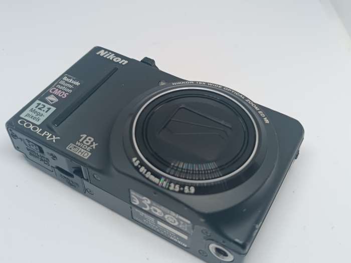 Nikon Coolpix S9100 - 12.1MP - 18x Zoom - Digital Camera