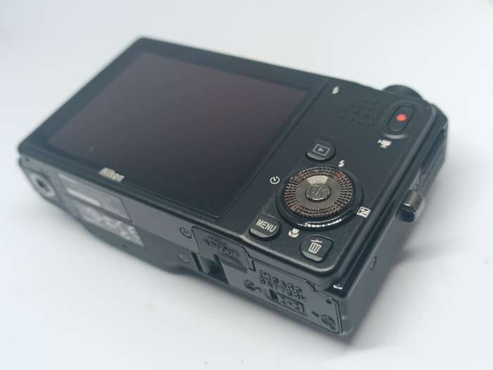 Nikon Coolpix S9100 - 12.1MP - 18x Zoom - Digital Camera