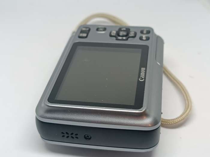 Canon Powershot A490 - 10.3MP - 3.3x Zoom - Digital Camera