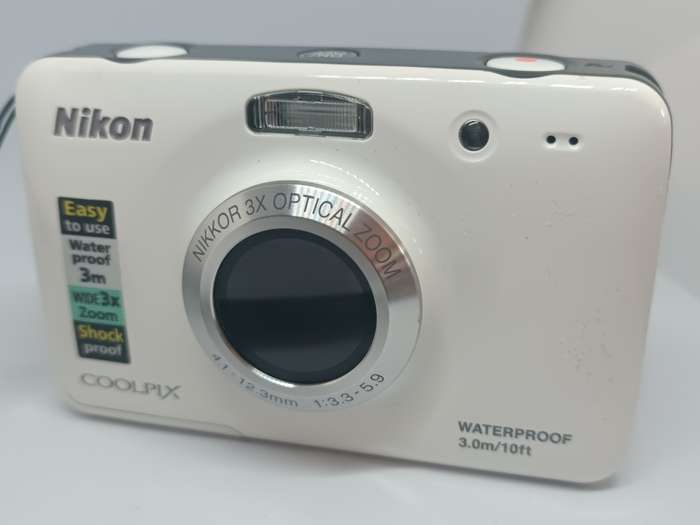 Nikon Coolpix S30 - 10MP - 3x Zoom - Waterproof Digital Camera