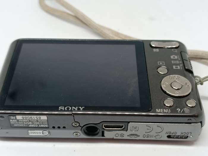 Sony Cyber-shot DSC W570 - 16.1MP - 5x Zoom - Digital Camera
