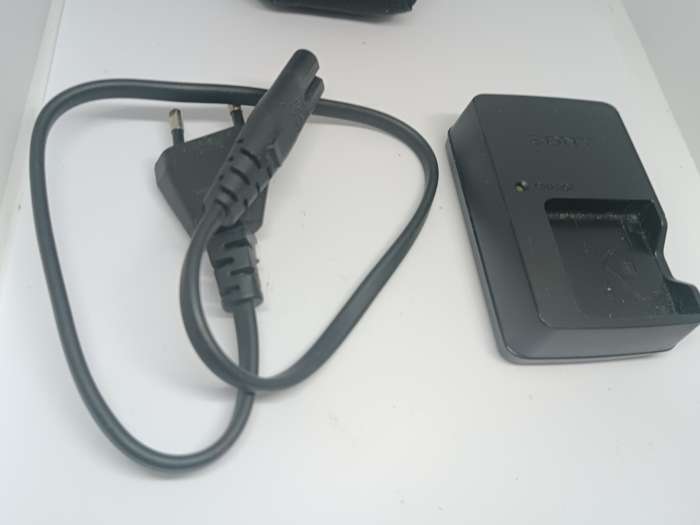 Sony Cyber-Shot DSC W350 - 14.1MP - 4x Zoom - Digital Camera