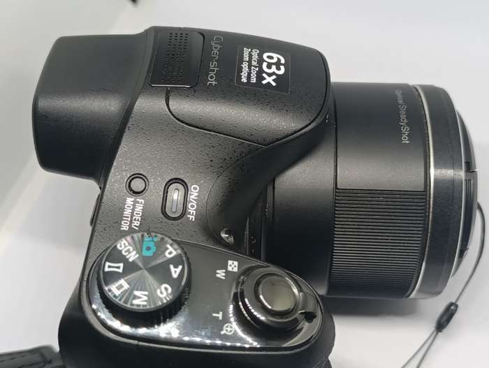 Sony Cyber-Shot DSC H400 - 20.1MP - 63x Zoom - Digital Camera