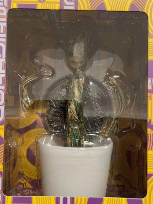 Guardians Of The Galaxy Baby Groot 7-Inch Action Hero Vignette