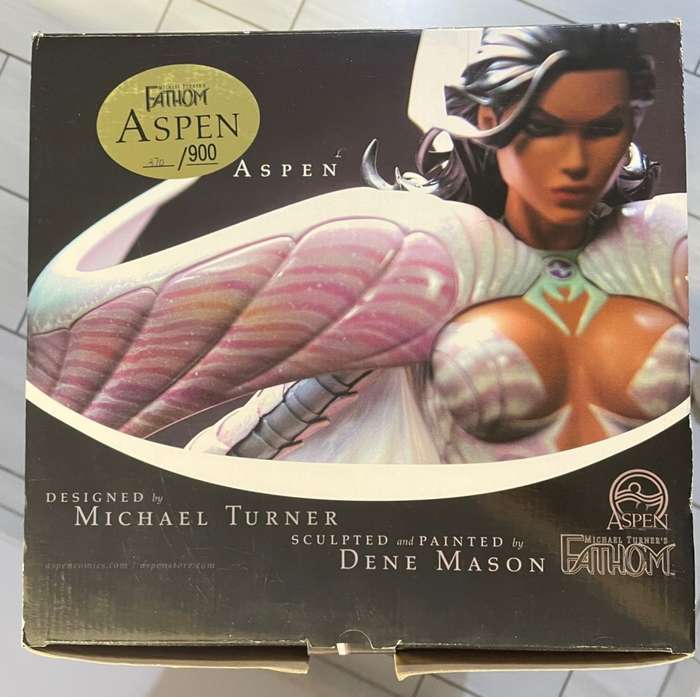 Michael Turner`s Fathom Aspen Collectable Statue - 370/900 Limited