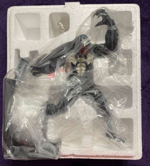Gentle Giant Studios Venom Bookend Statue Marvel - - 87/450 Limited