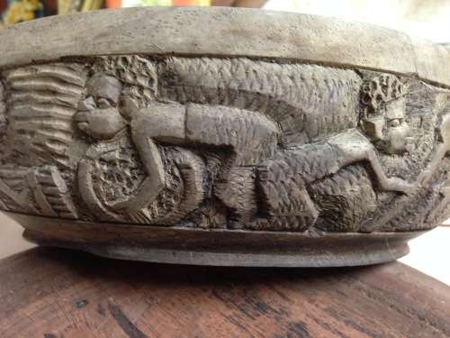 EXQUISITE 3WOOD BOWLS 2 BIG HEAVY CARVED FRIEZE+PLAIN HAS SIEVE rusted!GREAT COUNTRY HOME DECOR!!!!