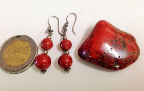 RED JASPER QUARTZ*Acorn red grey quartz veins)EARRINGS+STONE*SEMI PRECIOUS GEM STONE*
