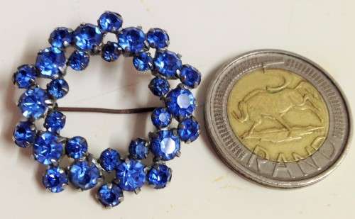 BROOCH - BLUE CRYSTALS - SILVER TONE Metal back LOOK At My BUY NOW LISTINGS NO WAITING