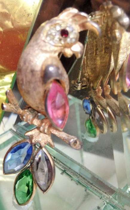 RARE BSK Parrot Crystal eyes -unfoiled 1940/1950 BROOCH Quality costume Jewellery New York City
