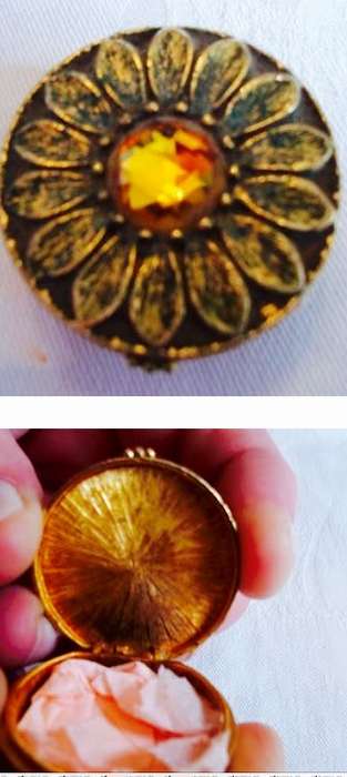 1950*CompactGOLD TONE has lovely Stone Embossed small Look at My BUY NOW Listings NO