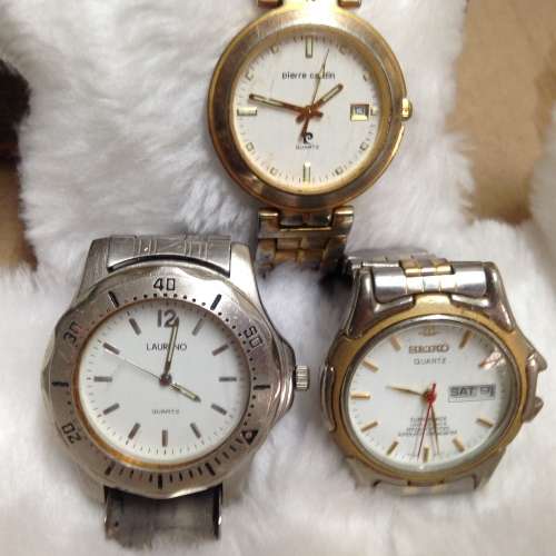 Lovely Old wood box + 3 Watches For SPARES Showing ware