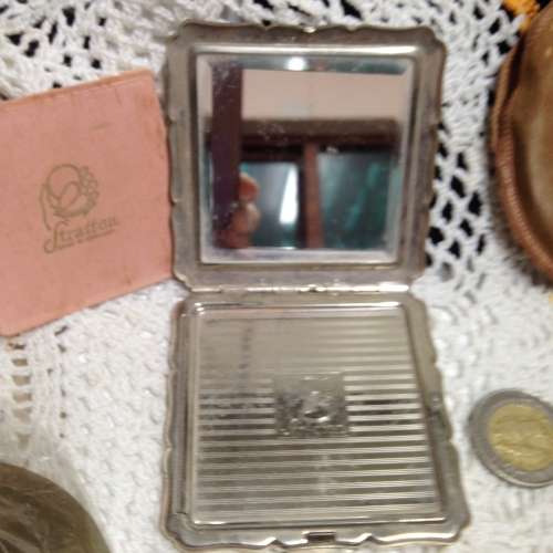COMPACT Art Deco Style Silver Tone mirror filter + Puffer LOOK At My BUY NOW LISTINGS NO WAITING
