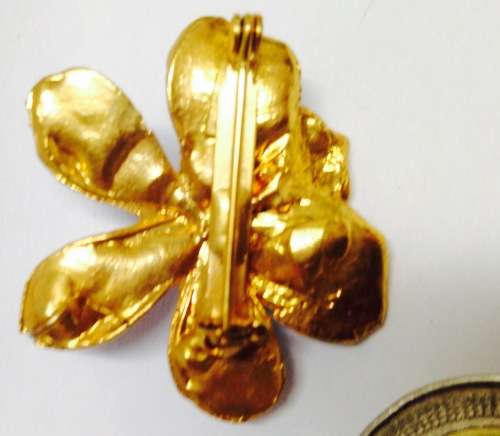EXQUISITE - Orchid - Gold Blue trim Pendant Brooch +Chain stamped 18 k GP on Link Vintage Singapore