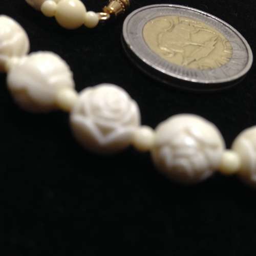 Necklace - 1950-60`s Roses shape Composite beads LOOK At My BUY NOW LISTINGS NO WAITING