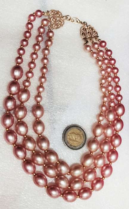 Necklace PINK Bib 3 strand Pearls degrees of Pink graduating sizes