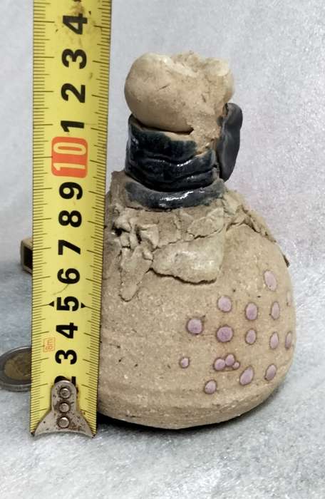 Bespoke art Vulture Pottery  Great sense of humour Unsigned  (In Style of artist Jane Adams)