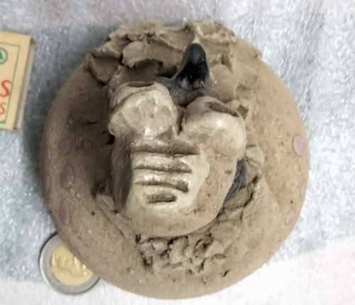 Bespoke art Vulture Pottery  Great sense of humour Unsigned  (In Style of artist Jane Adams)