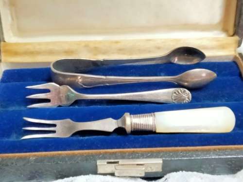 GORGEOUS 4mix EPNS Nips 2 small Fork 1Mother of Pearl handle+Box LOOK At My BUY NOW ltems NO WAITING