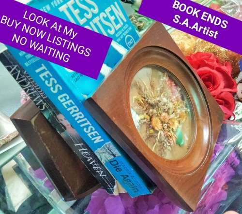 2 Self Standing Wood  SA  srtist Dried flowers bouquet - Wood Frame Convex Glass BOOK ENDS
