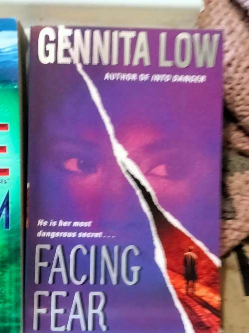 3Paper Back Books*Strictly Seduction*Quantum*Facing Fear*All 1 BIDLOOK AtMy BUY NOW items NO WAITING
