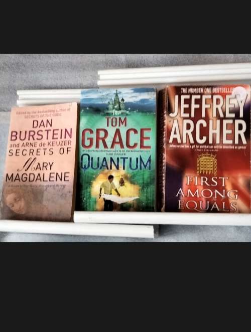 3Paper Back Books*All 1 BID LOOK AtMy BUY NOW items NO WAITING