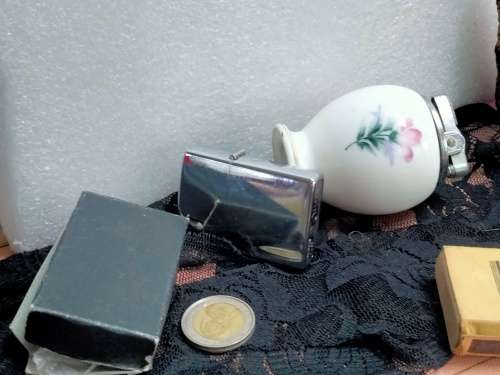 2 LIGHTERs STORMERS STAR +Porcelain table lighter Not Working LOOK At My BUY NOW LISTINGS NO WAITING