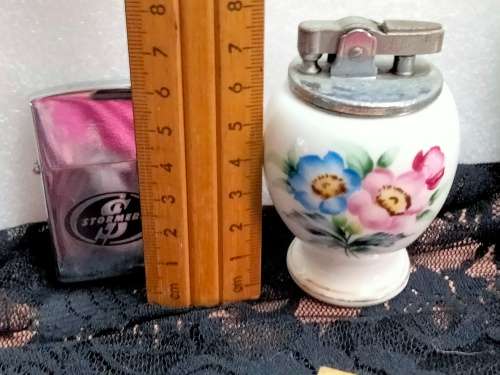 2 LIGHTERs STORMERS STAR +Porcelain table lighter Not Working LOOK At My BUY NOW LISTINGS NO WAITING