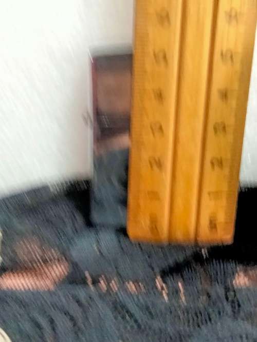 2 LIGHTERs STORMERS STAR +Porcelain table lighter Not Working LOOK At My BUY NOW LISTINGS NO WAITING